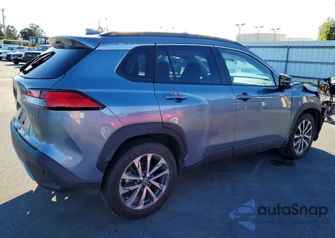 2023 Toyota Corolla Cross Xle z USA, uszkodzony, nr VIN 7MUEAAAG5PV067761